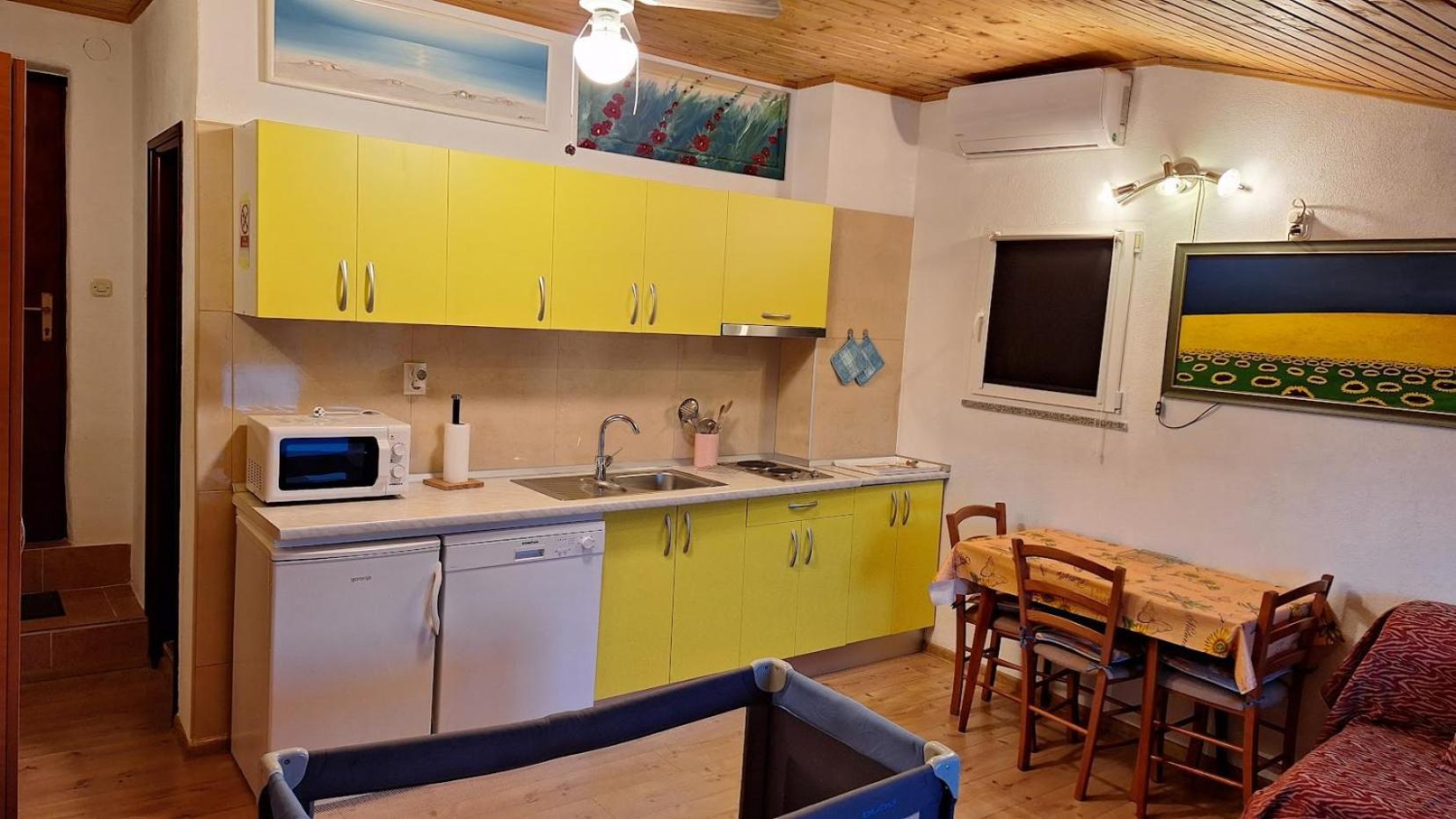 Apartments Alex ロヴィニ エクステリア 写真
