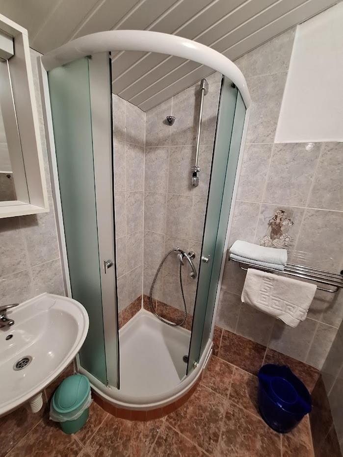 Apartments Alex ロヴィニ 部屋 写真